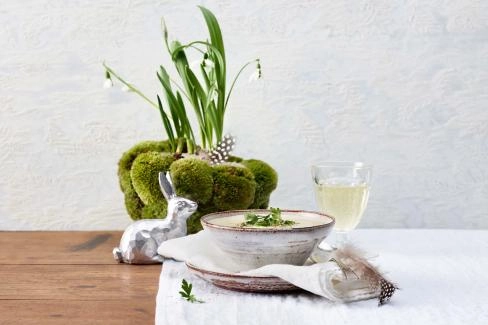 Kohlrabi-Cremesüppchen mit Knusper-Kräutern